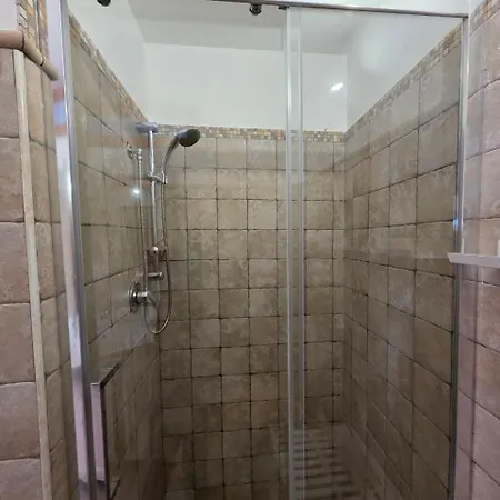 Bed and Breakfast B612 3*